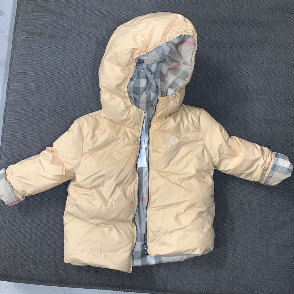 Burberry baby yellow puffer jacket